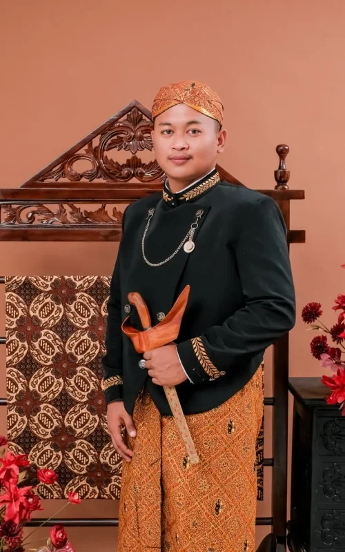Bella-Akbar-2